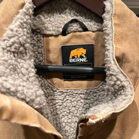 BERNE VEST MENS LARGE - Picture 2 of 6